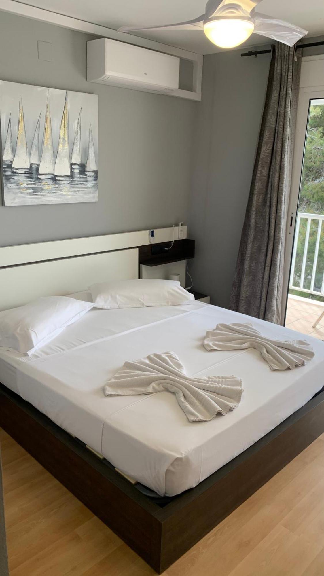 Apartamento Ginette Sunbeach سالو المظهر الخارجي الصورة