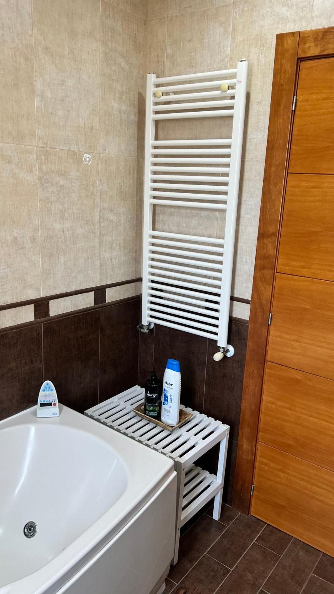 Apartamento Ginette Sunbeach سالو المظهر الخارجي الصورة