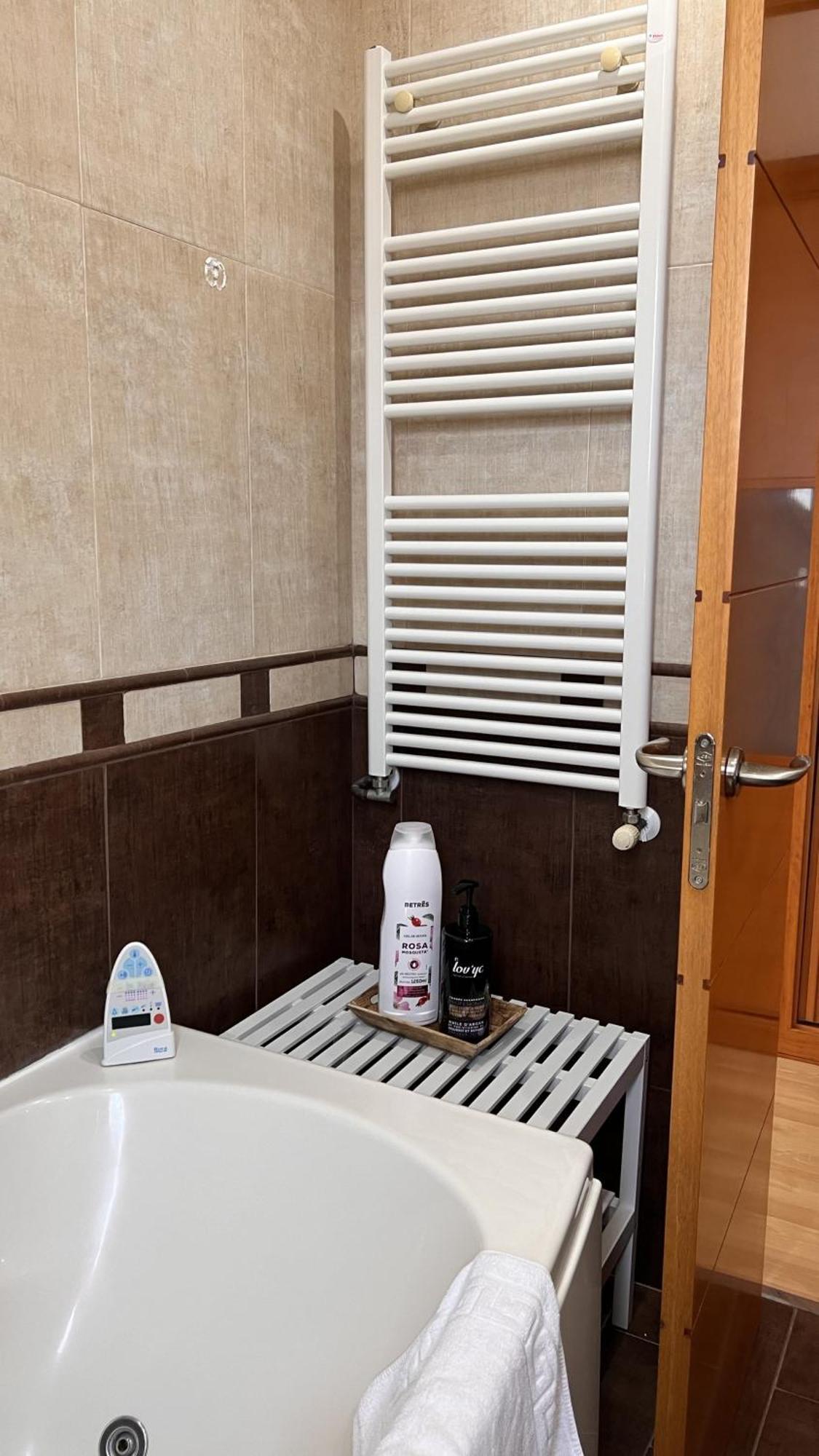 Apartamento Ginette Sunbeach سالو المظهر الخارجي الصورة